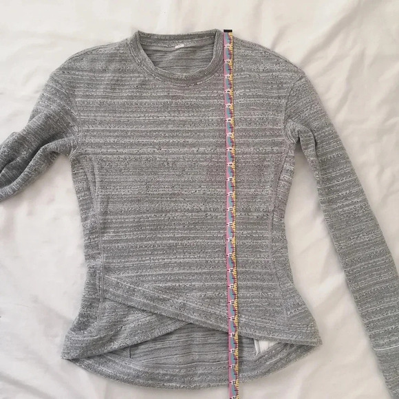 Lululemon Close to Crossing Long Sleeve *Rulu White Gray Stripe Jacquard 4 - Picture 15 of 16